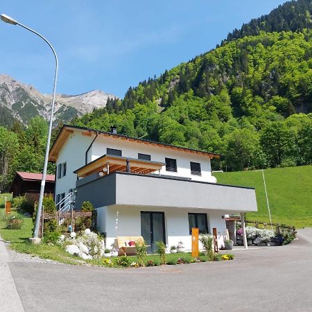 Haus Bazigg Daire Klosterle am Arlberg Dış mekan fotoğraf