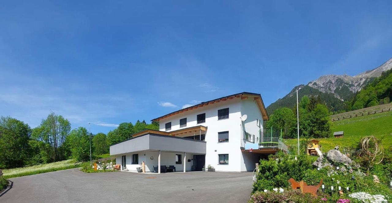 Haus Bazigg Daire Klosterle am Arlberg Dış mekan fotoğraf