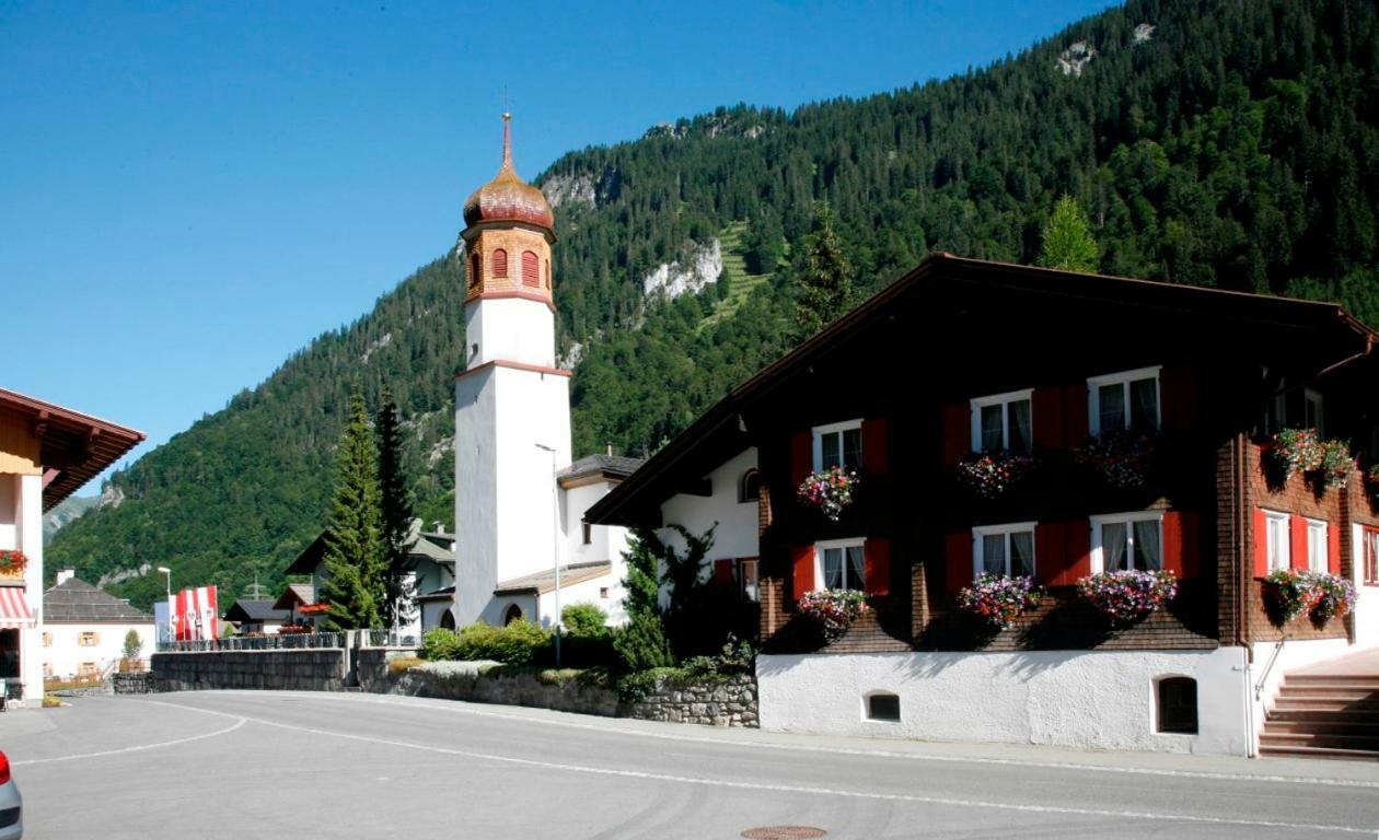 Haus Bazigg Daire Klosterle am Arlberg Dış mekan fotoğraf